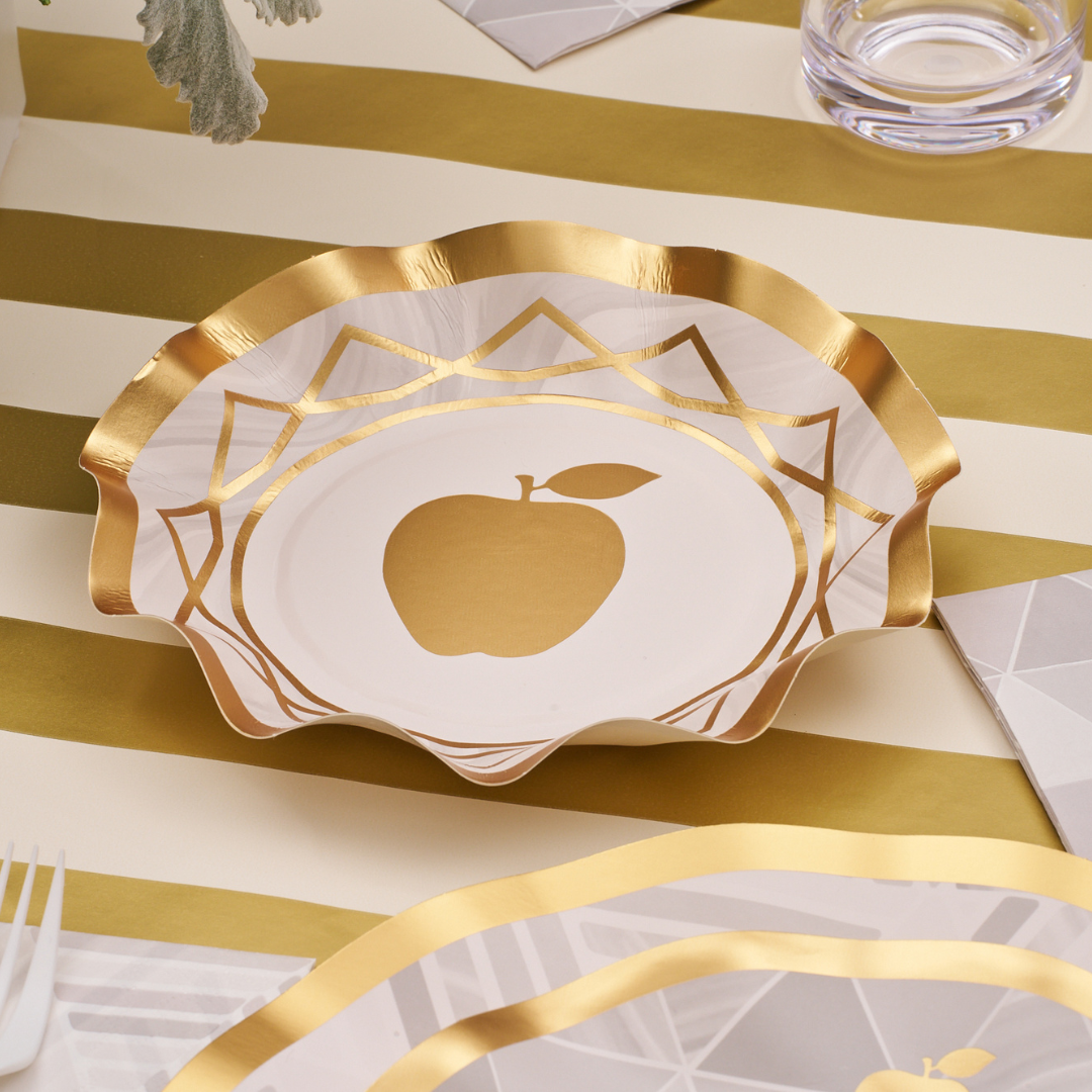 Golden Apple Table Setting
