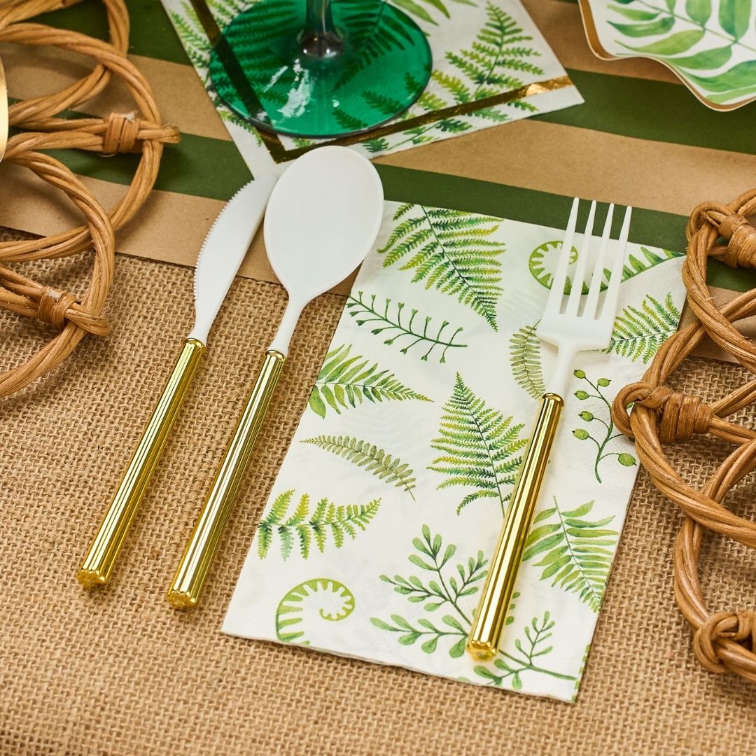 Fern & Foliage Table Setting For 8 Guests