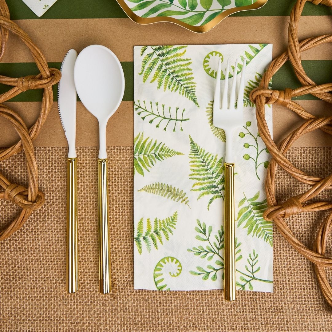 Fern & Foliage Table Setting For 8 Guests