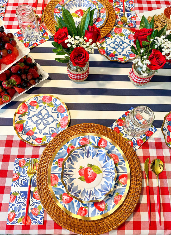 Wavy Dinner Plate Bleu Strawberries - 8pkg