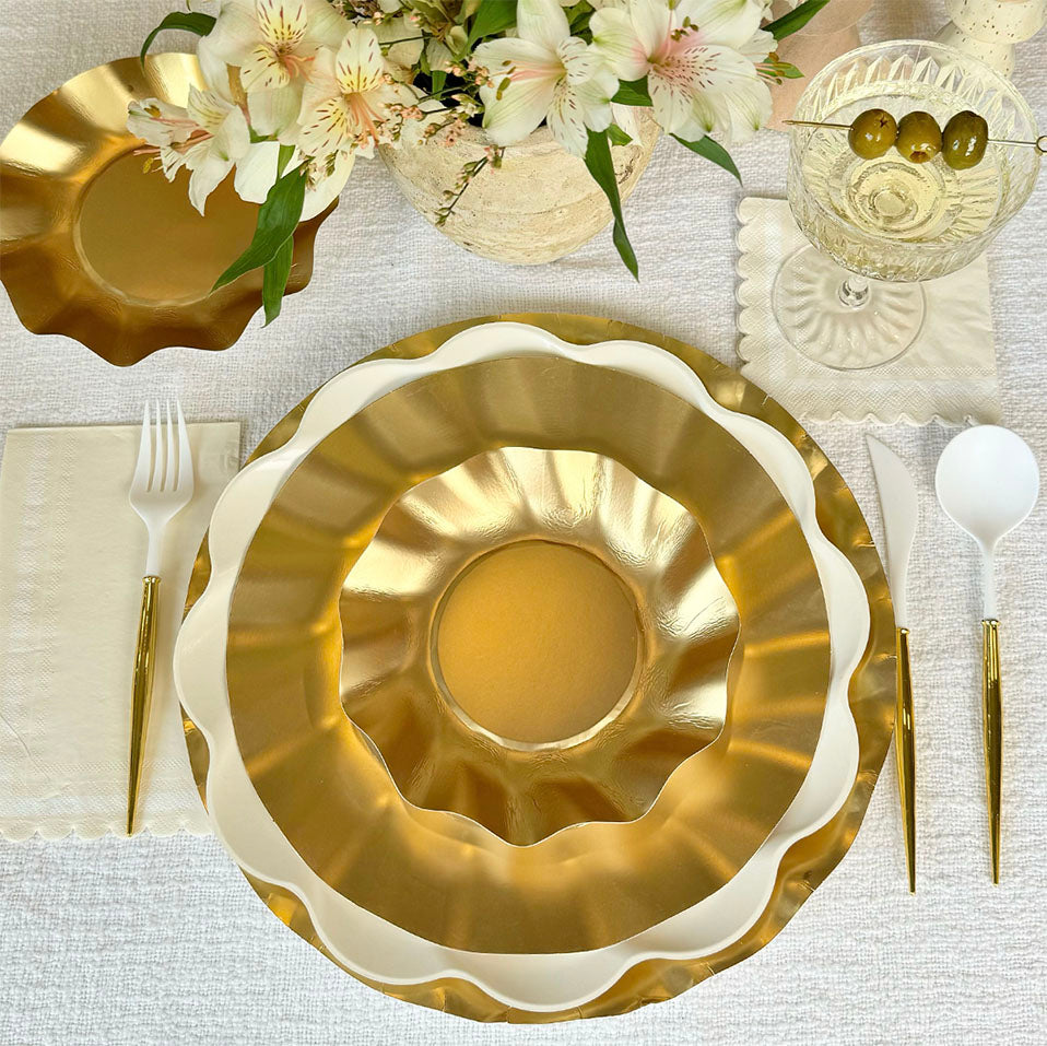 Cream & Gold Table Setting