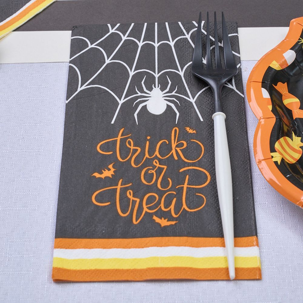 Candy Corn Cutie Table Setting