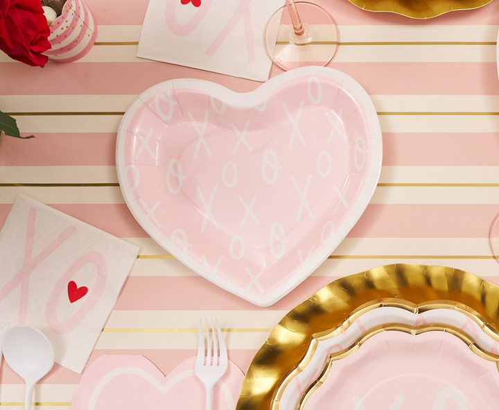 XOXO Die Cut Salad Plates/8pk