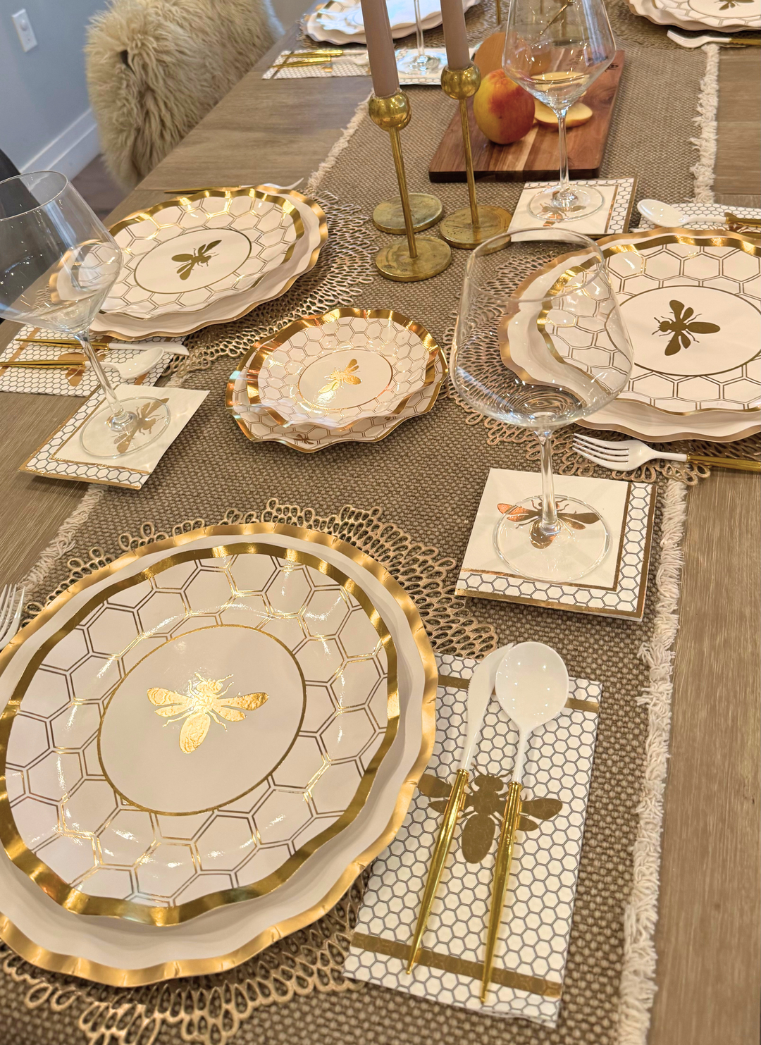 Rosh Tablescape for 16 Guests: White Honeybee