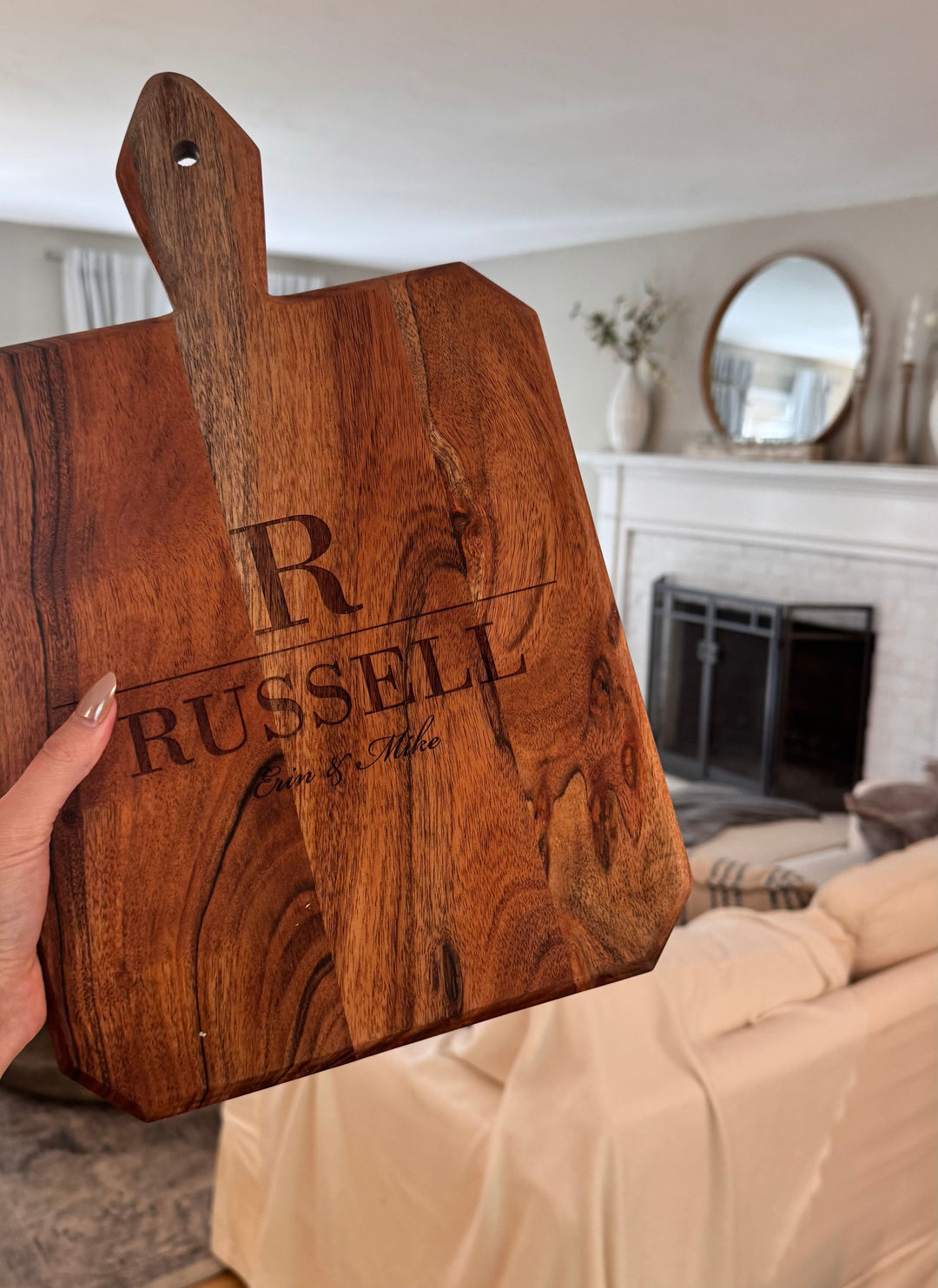 Acacia Heirloom Board w/ Handle Rectangle | Personalize | 16 x 10"