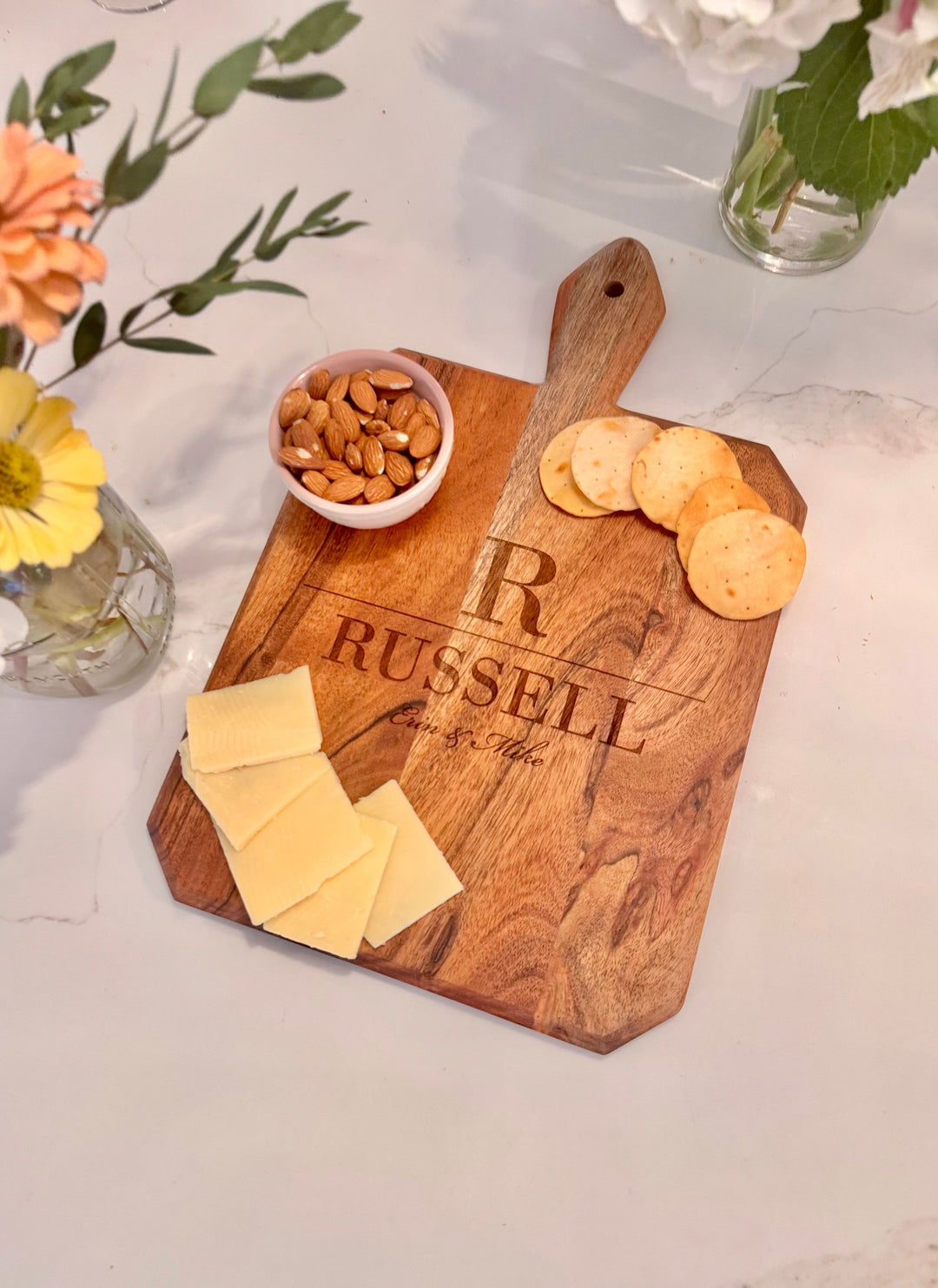 Acacia Heirloom Board w/ Handle Rectangle | Personalize | 16 x 10"