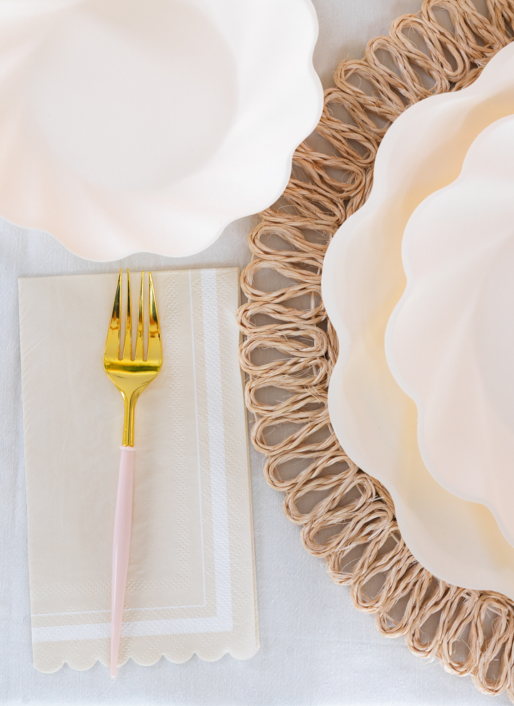 Guest Towel Scalloped Edge Cream/20pkg