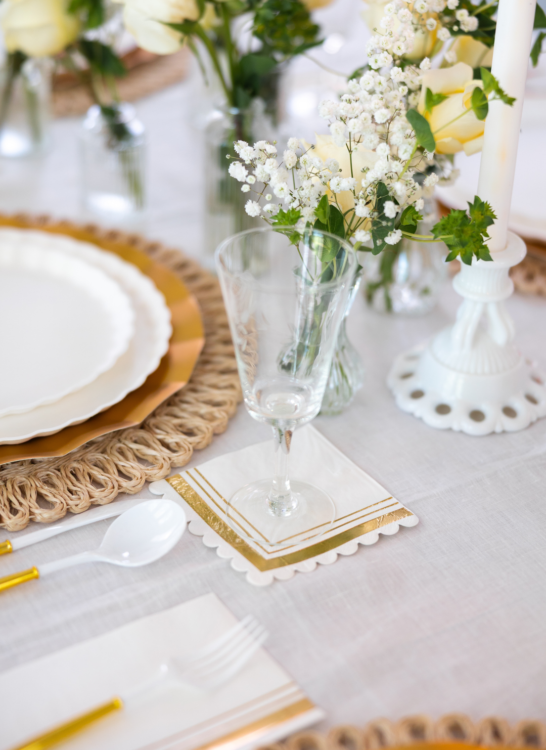 Eco White & Gold Table Setting