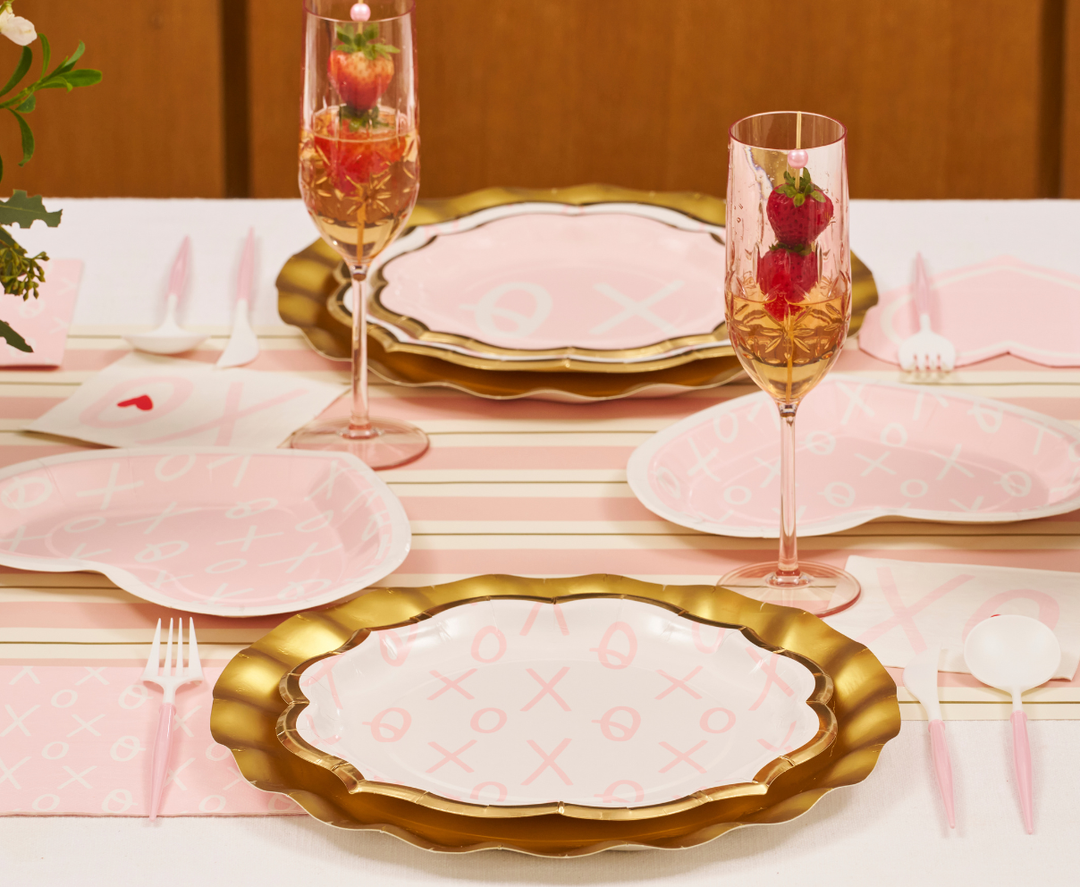 XOXO Dinner Plates/8pk