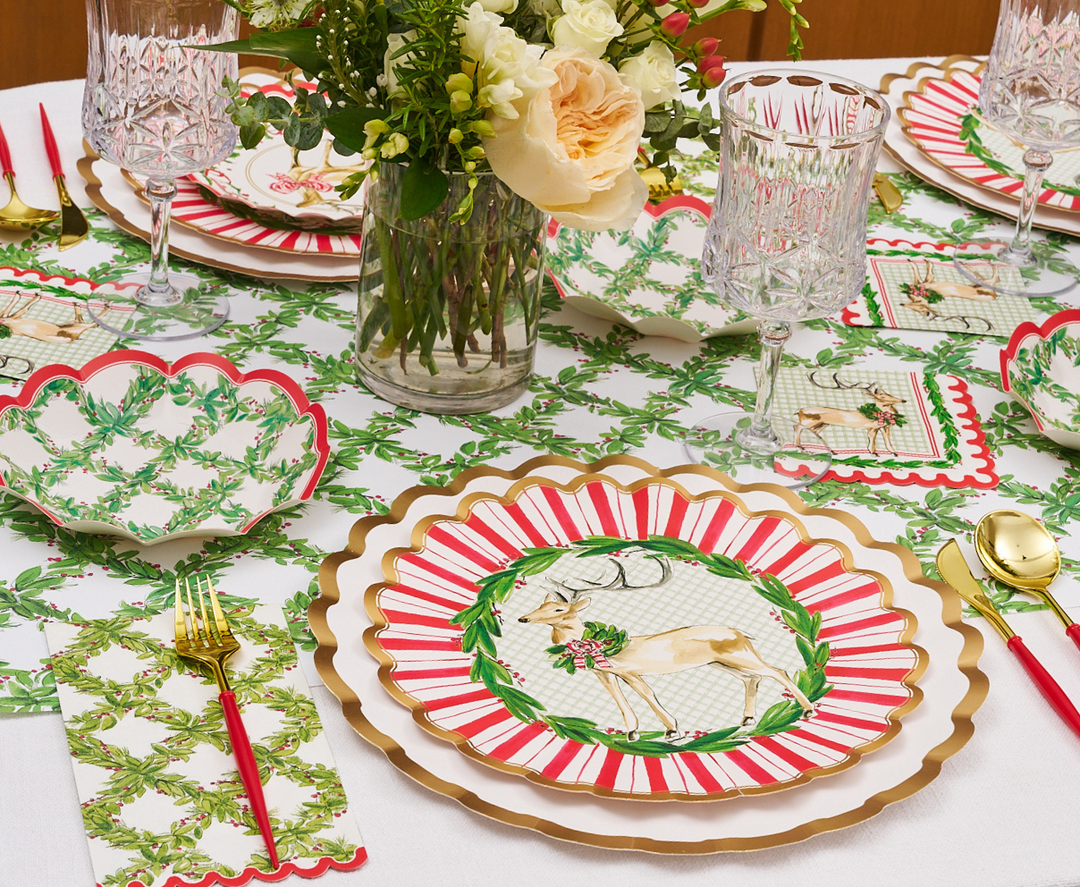 Holly Berry Dinner Plates/8pk