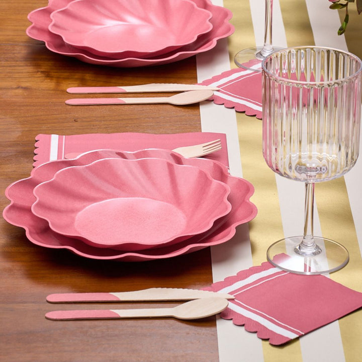 Cocktail Napkin Scalloped Edge Berry/20 pkg