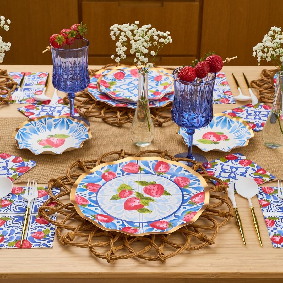 Bleu Strawberries Table Setting For 8 Guests