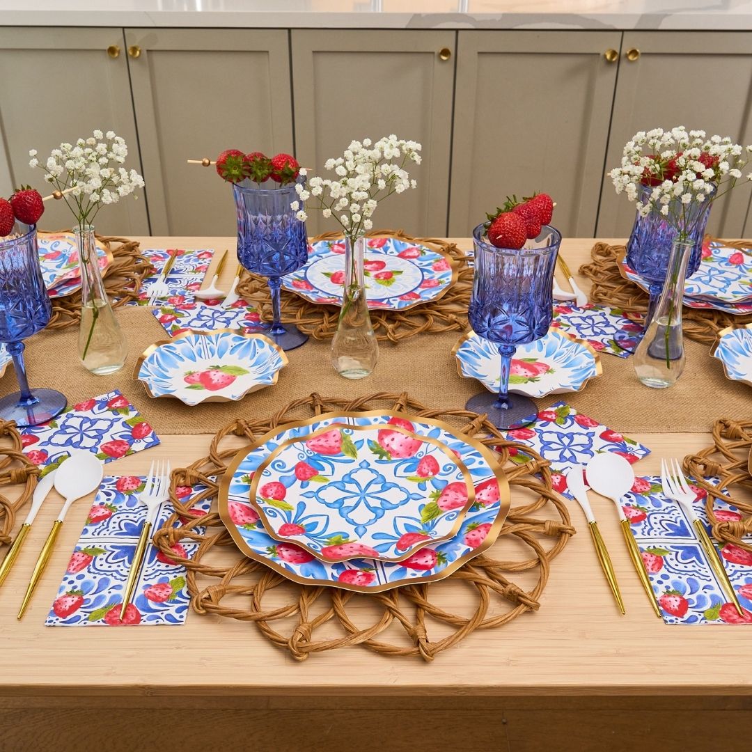 Bleu Strawberries Table Setting For 8 Guests