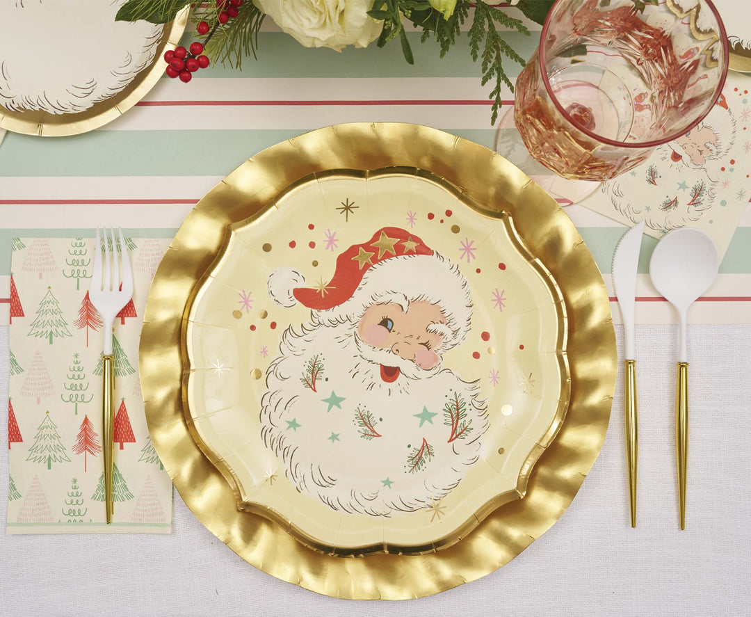 Vintage Santa Dinner Plates/8pk