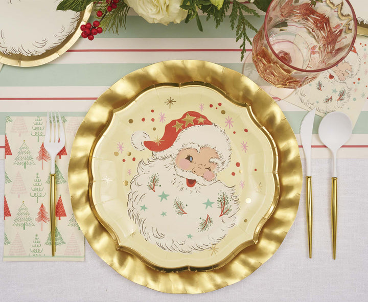Vintage Santa Dinner Plates/8pk