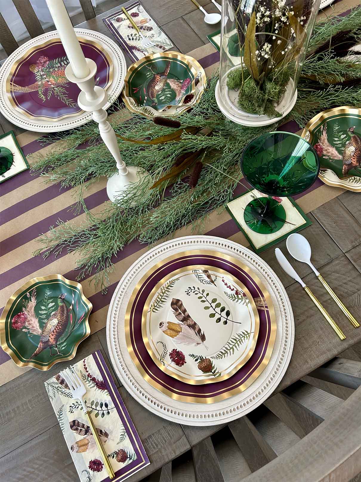 Feather Grove Wavy Paper Salad Plate 8pk