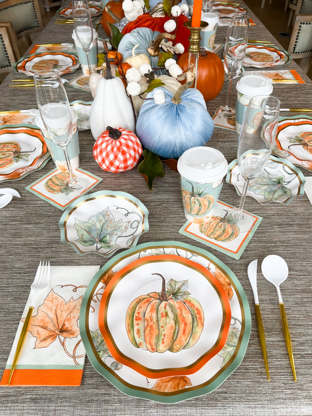 Bright & Thankful Table Setting