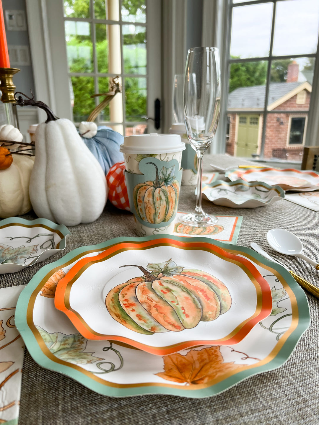 Bright & Thankful Table Setting