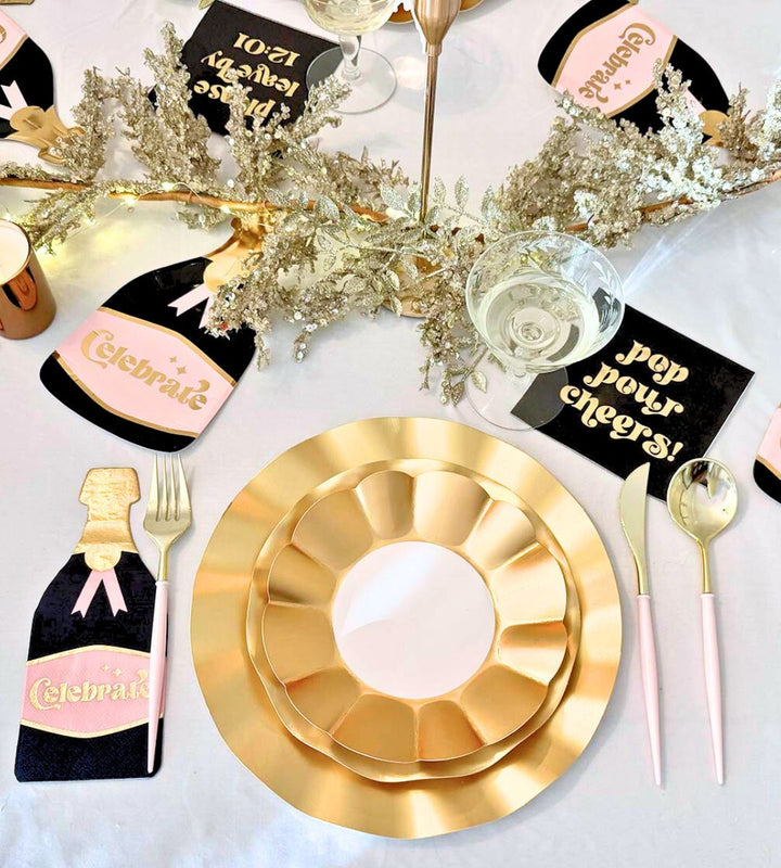 The Ultimate New Years Tablescape
