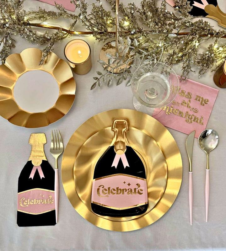 The Ultimate New Years Tablescape