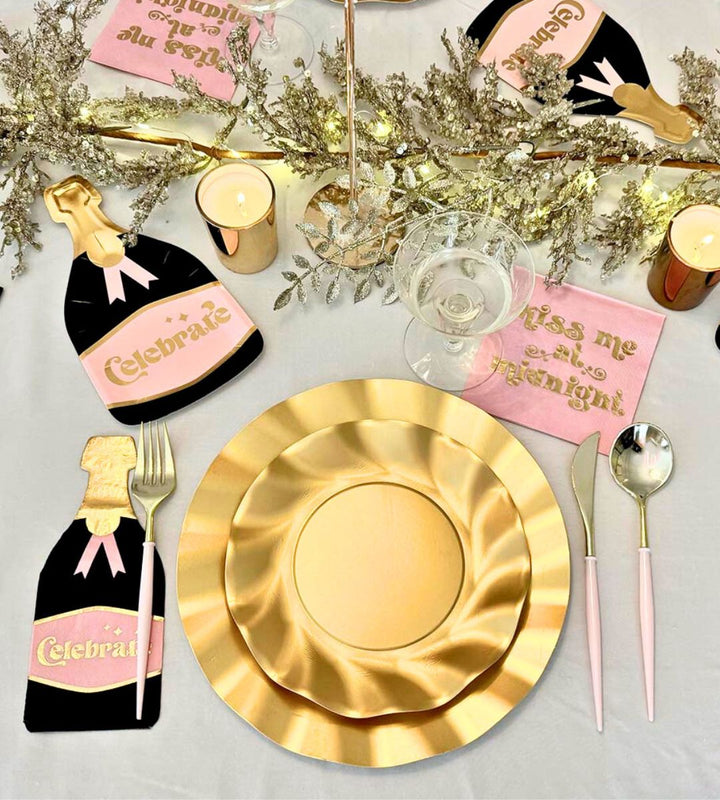 The Ultimate New Years Tablescape