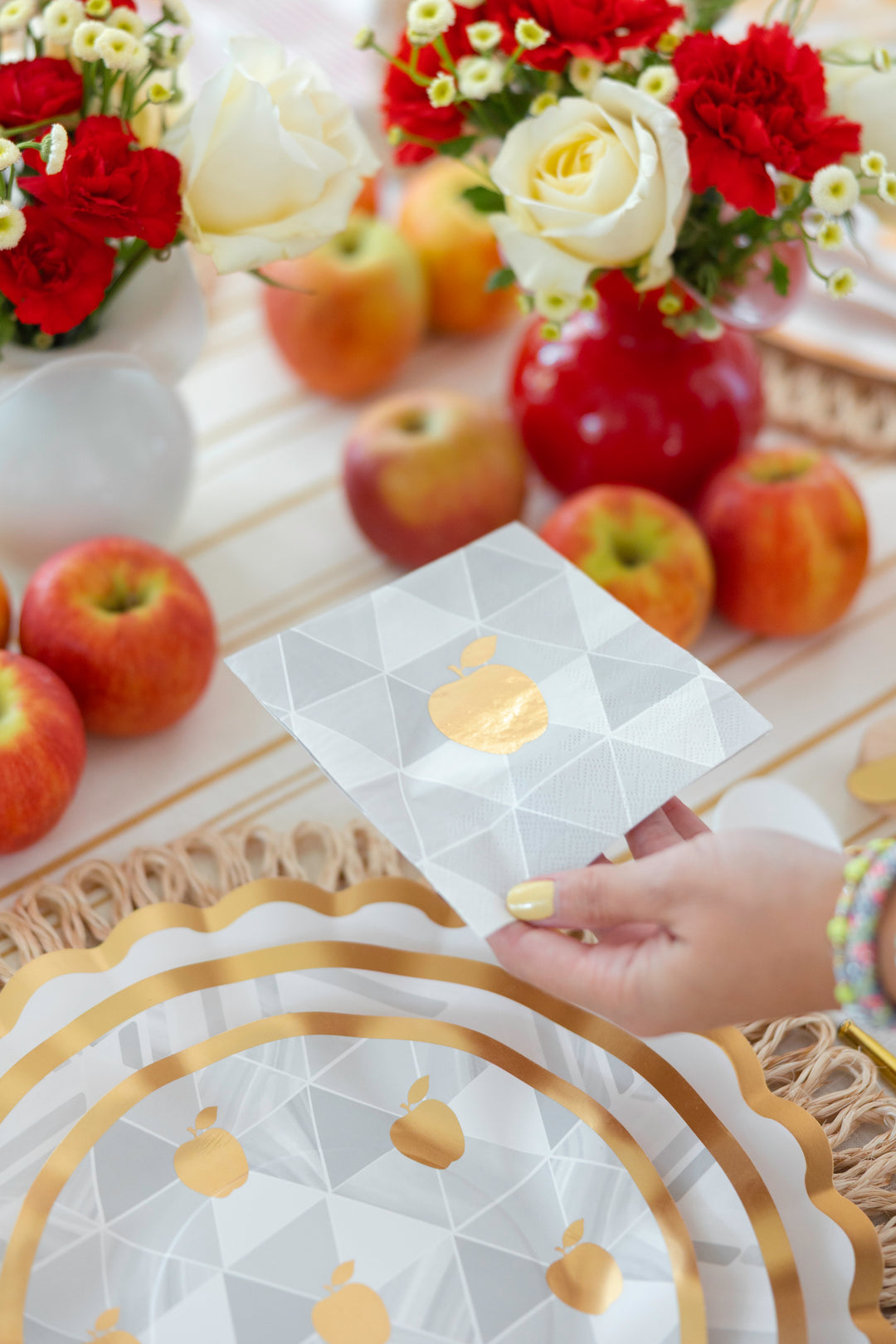 Golden Apple Table Setting
