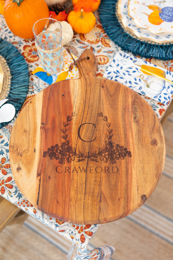 Acacia Heirloom Board w/ Handle Round | Personalize | 20 x 16"