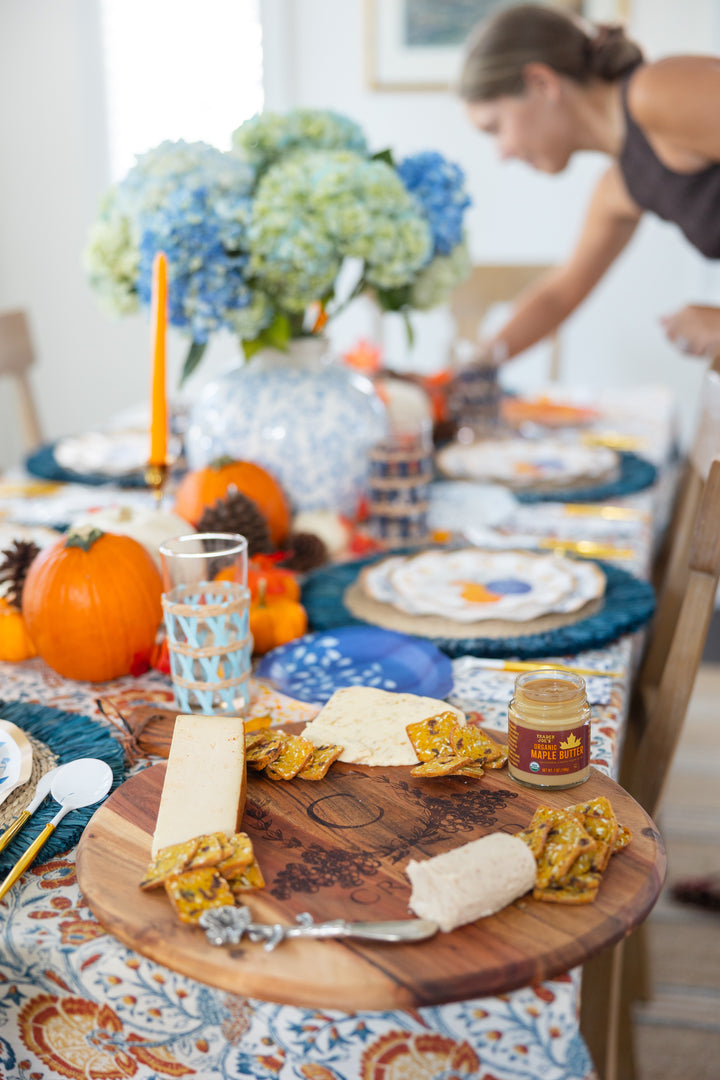 Acacia Heirloom Board w/ Handle Round | Personalize | 20 x 16"