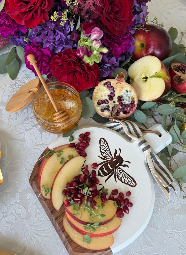 Bevel Board w/ Spreader Knife | Shana Tova | 9.75 x 8"