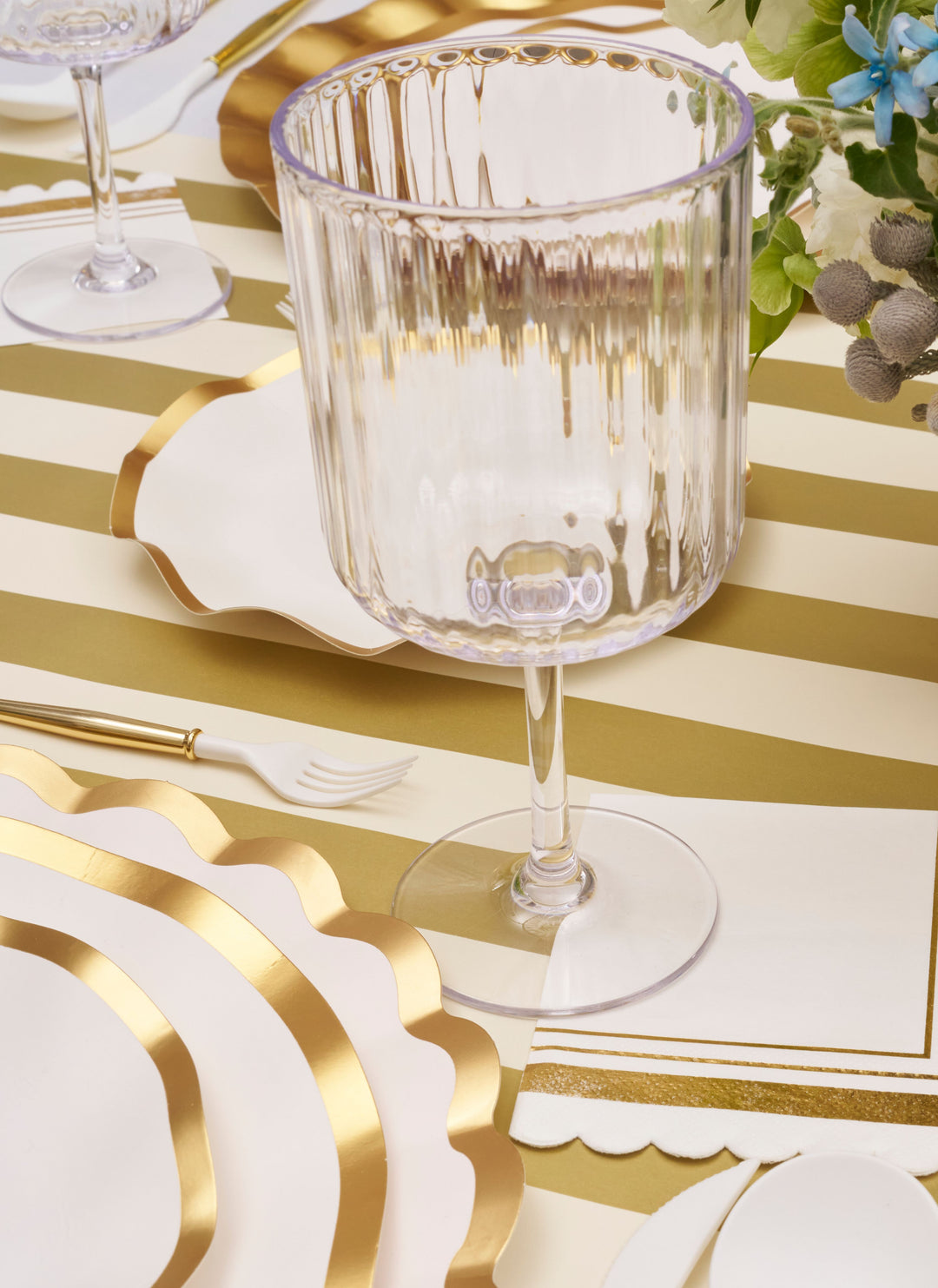 Gold Bella Plastic 5" Cocktail Forks/20pc