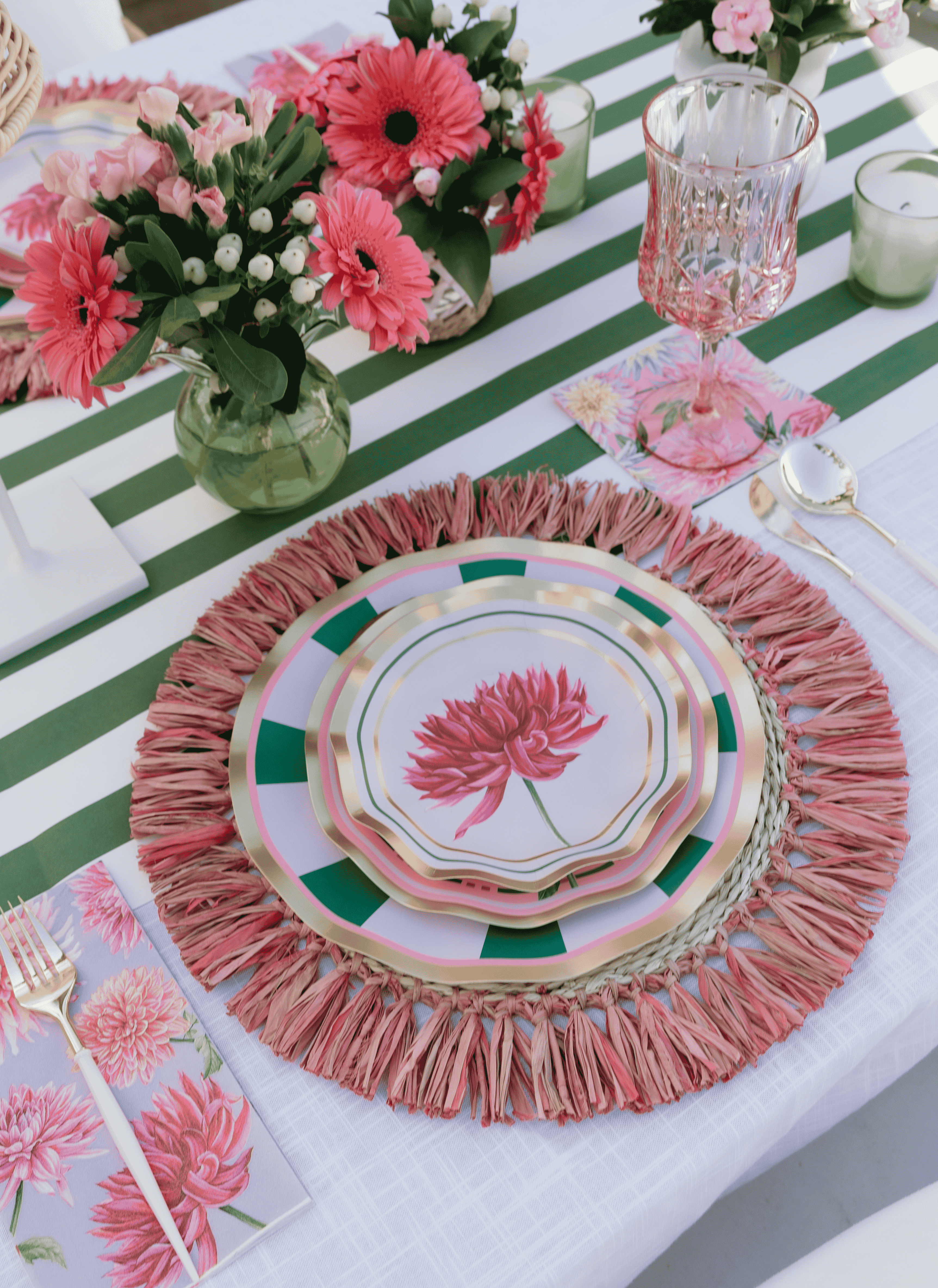 Sophistiplate Dahlia Garden Guest Towel Napkins - Thumbnail 4