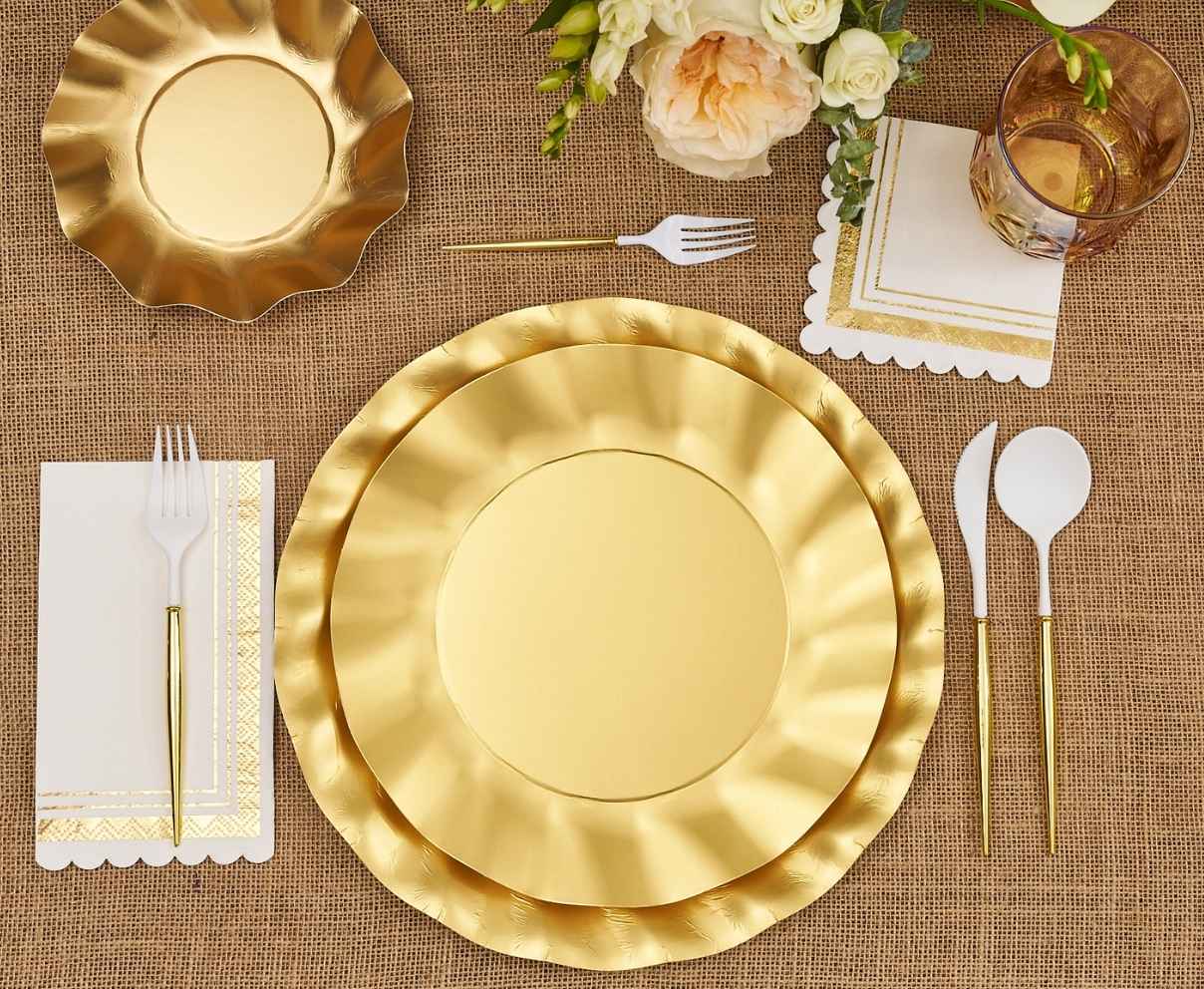 Satin Gold Wavy Paper Dinner Plates/8pk – Sophistiplate LLC