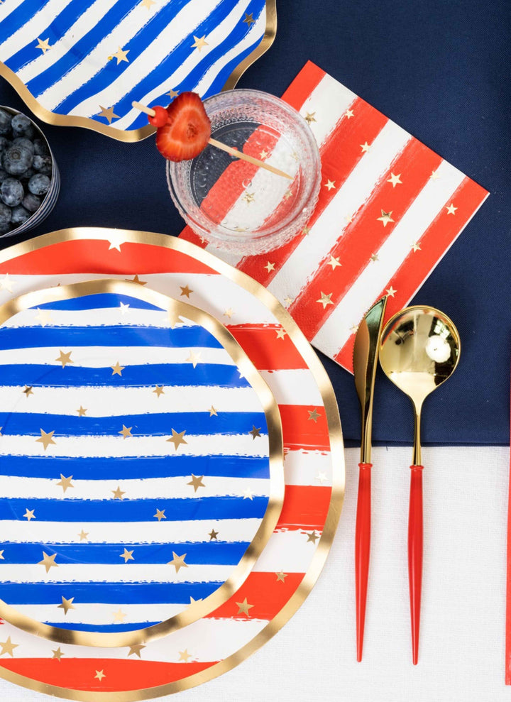 Wavy Salad Plate Patriotic Confetti/8ct