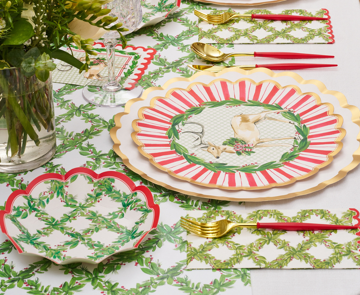 Holly Berry Dinner Plates/8pk