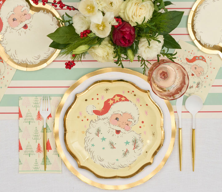 Vintage Santa: Christmas Table for 16