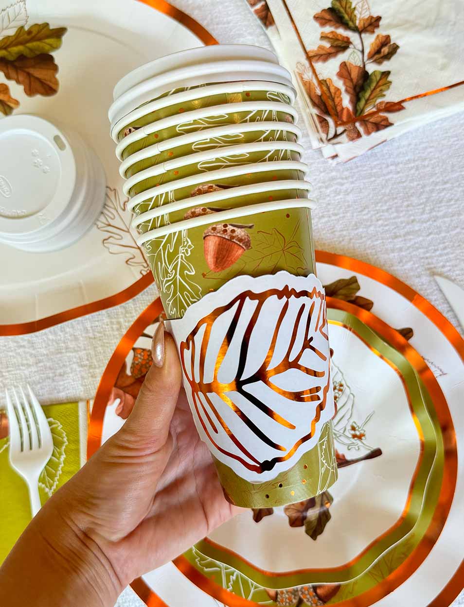 The Ultimate Thanksgiving Tablescape: Acorn & Oak