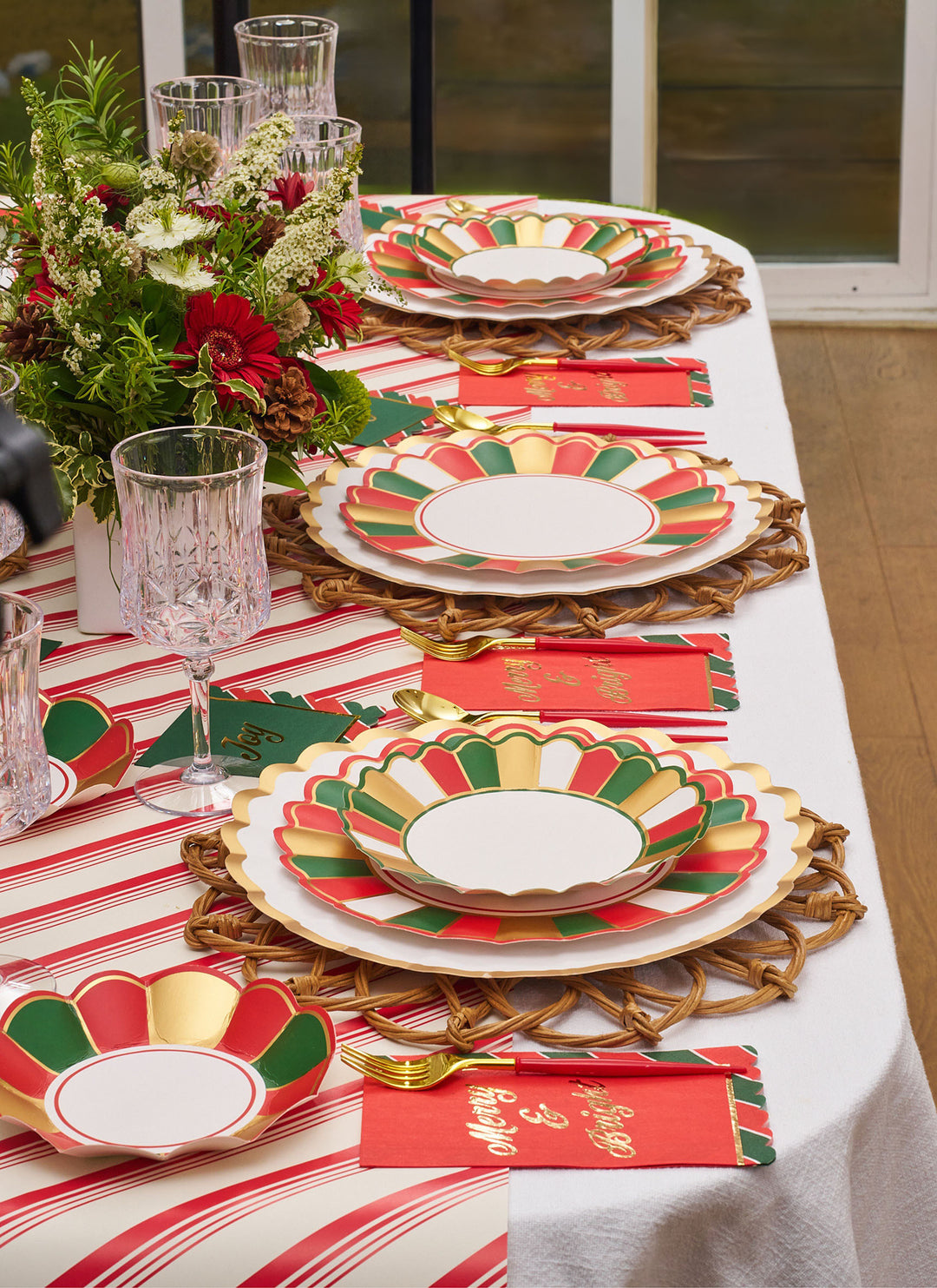 Joyful Christmas Table Setting