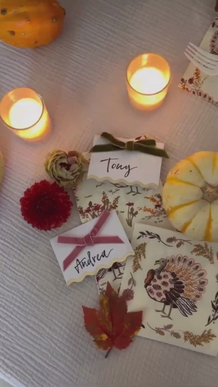 Amber Harvest: Thanksgiving Table for 16