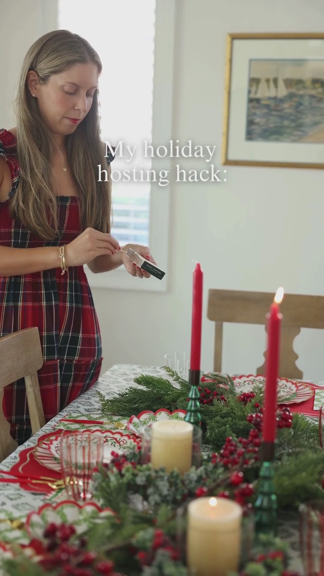 Holly Berry: Christmas Table for 16