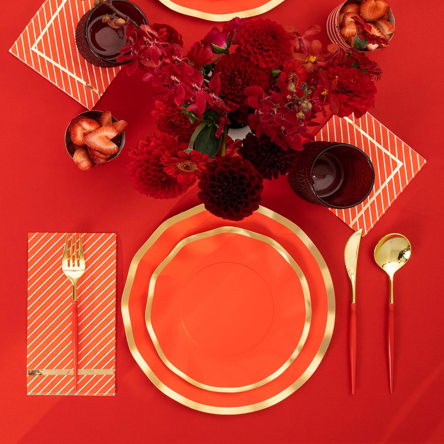 Everyday Red Table Setting – Sophistiplate LLC